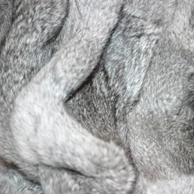 Maison Thuret - Dessus de lit en fourrure de lapin gris